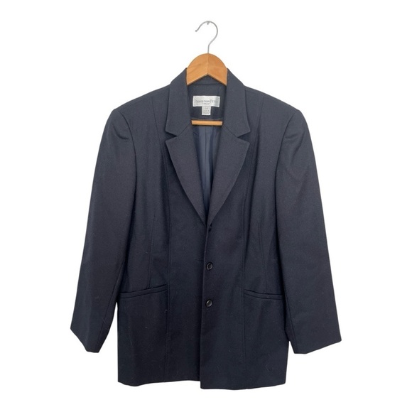 Vintage Jackets & Blazers - Women’s vintage 100% wool oversized navy blue Blazer size 14